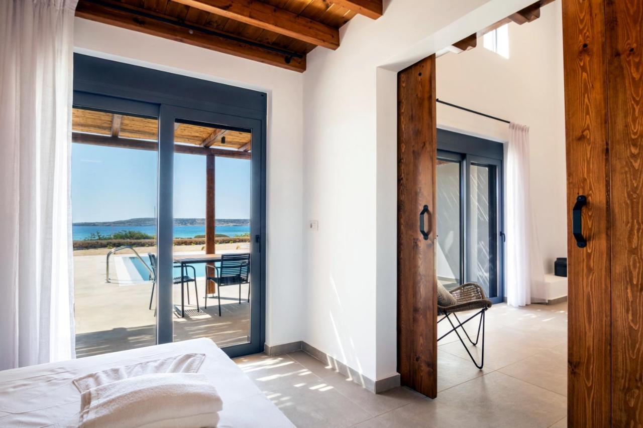 Cato Agro 4, Seafront Villa With Private Pool Afiartis Exterior photo